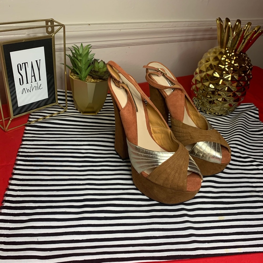 Super Cute Strappy Platform Heels